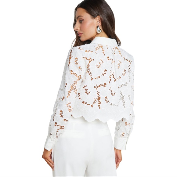 L’Agence Seychelle Lace Cropped Blouse - Picture 2 of 7